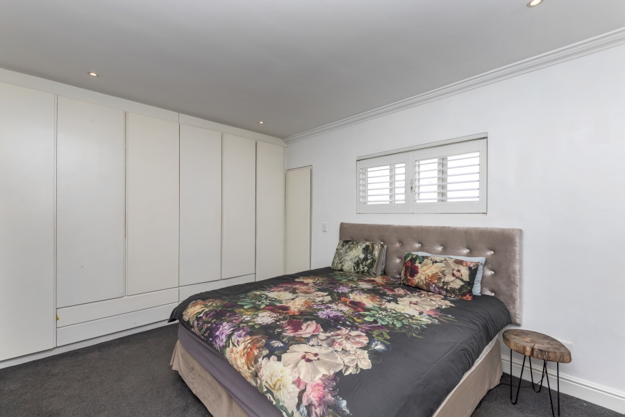 2 Bedroom Property for Sale in Claremont Upper Western Cape